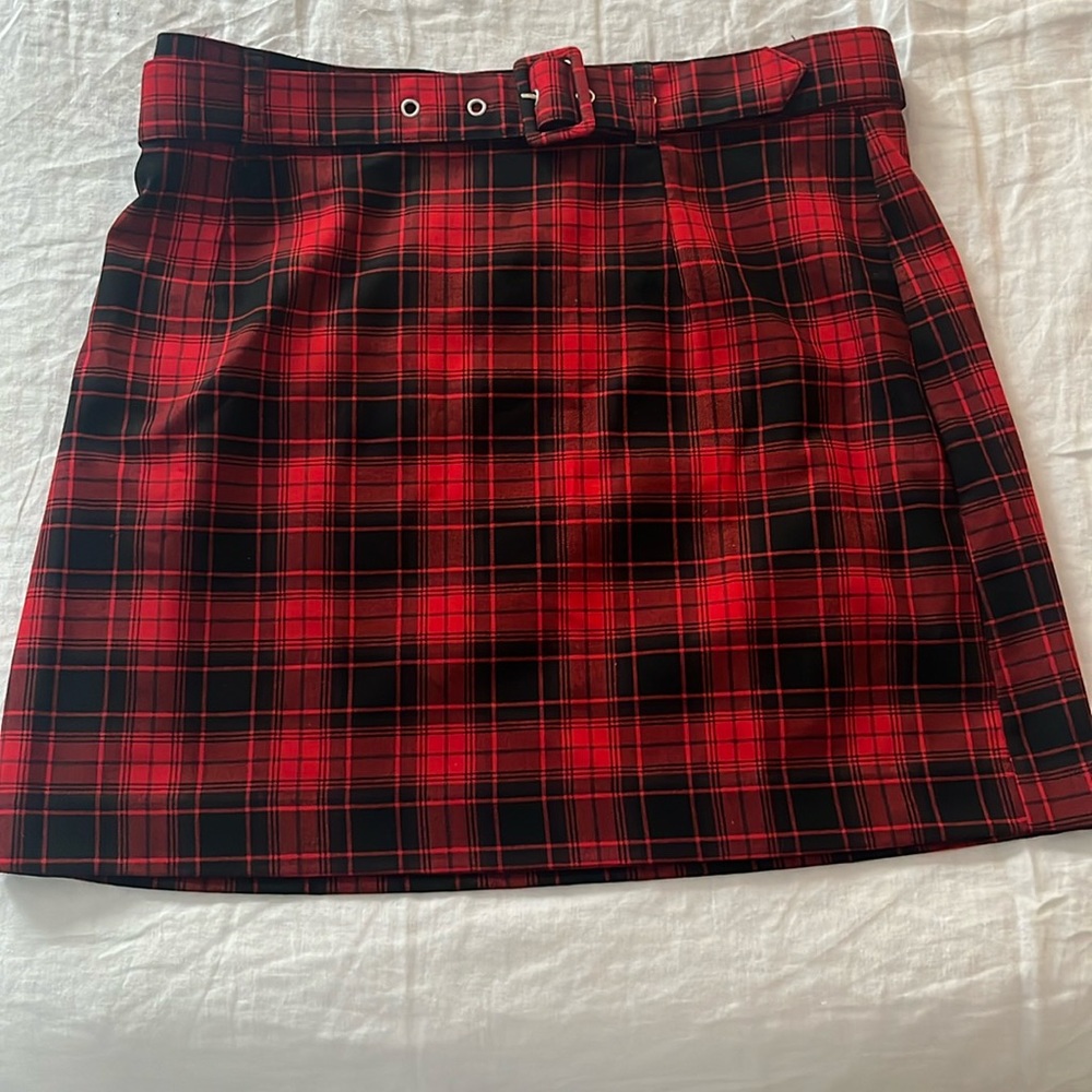 H&M DIVIDED plaid skirt